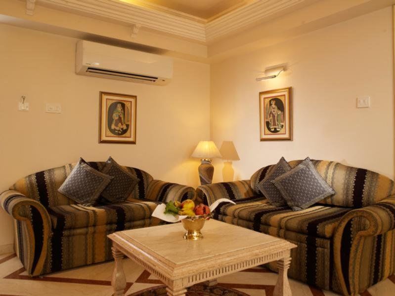 Hotel Hillock Mount Abu Buitenkant foto