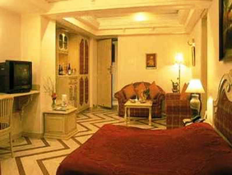 Hotel Hillock Mount Abu Buitenkant foto