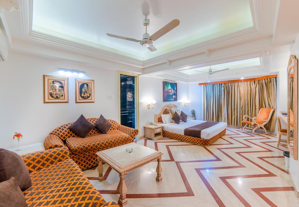 Hotel Hillock Mount Abu Buitenkant foto