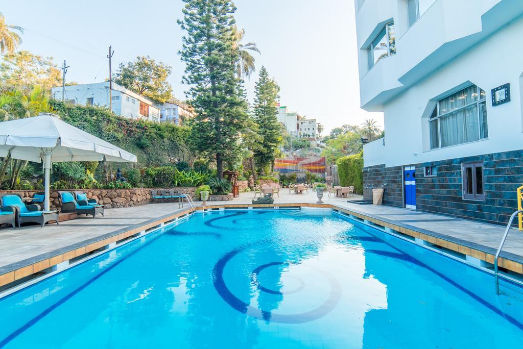 Hotel Hillock Mount Abu Buitenkant foto