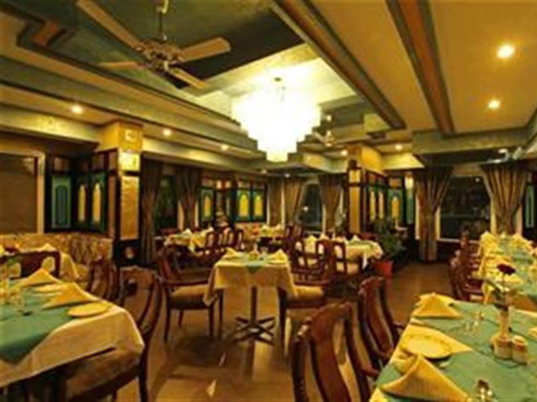 Hotel Hillock Mount Abu Buitenkant foto