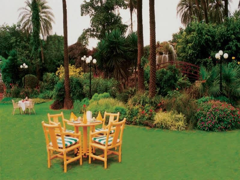 Hotel Hillock Mount Abu Buitenkant foto