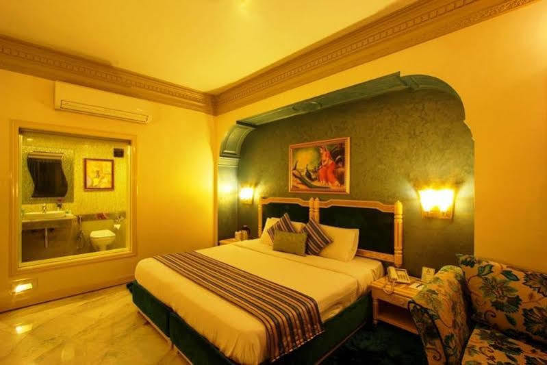 Hotel Hillock Mount Abu Buitenkant foto